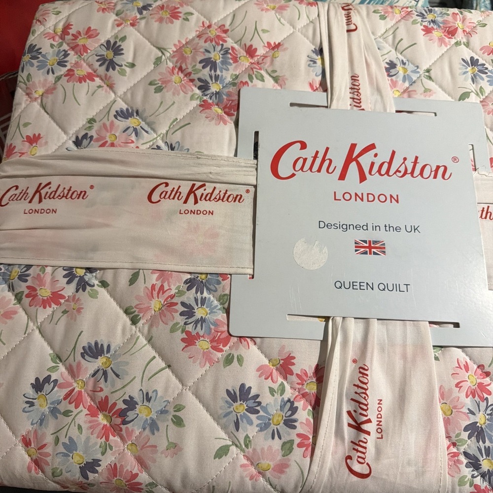 Cath Kidston Queen Quilt, Daisy Bouquet - Pink, 100% Cotton Percale, Floral - Picture 2 of 7